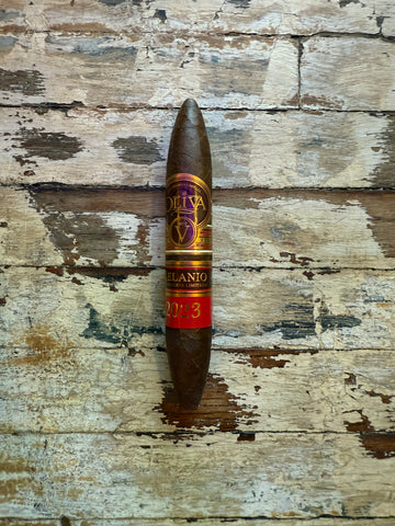 Oliva Serie V Melanio Edición Año 2023 Figuriño Stick